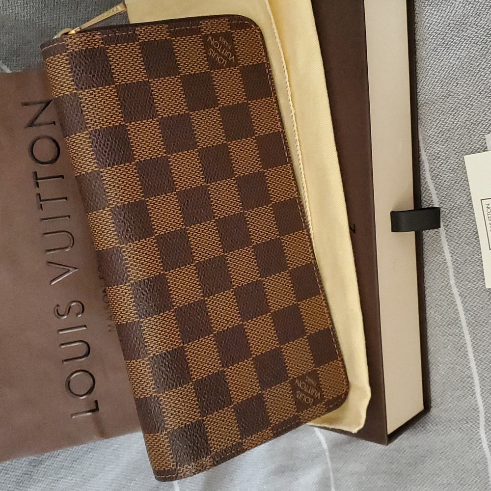🎀 SOLD 🎀 Louis Vuitton Damier Ebene Zippy Compact Wallet - Picture 3 of 13